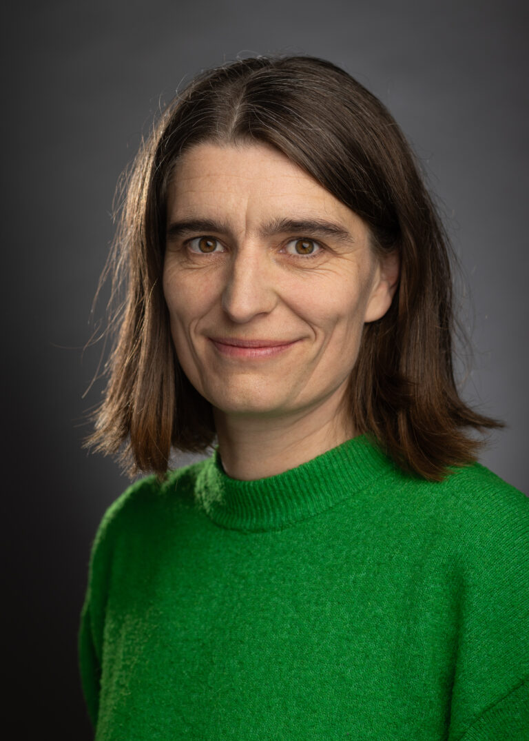 SILVIA SÜESS